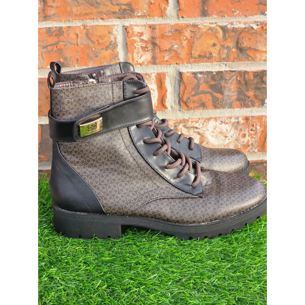 Daisy Fuentes Stormi Combat Ankle Boots – Brown & Black | Women’s 11M | Like New
